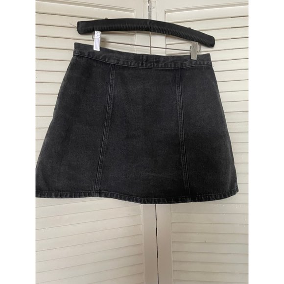 Urban Outfitters BDG black denim button front A line mini skirt in size L - Picture 4 of 4